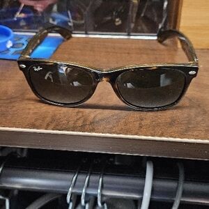 Ray-Ban Black Sunglasses